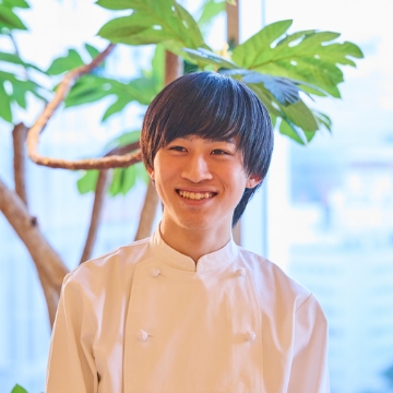 マーケティング経営戦略室 料理人 福井 裕士