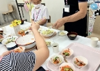 完成したら、お皿に盛りつけます