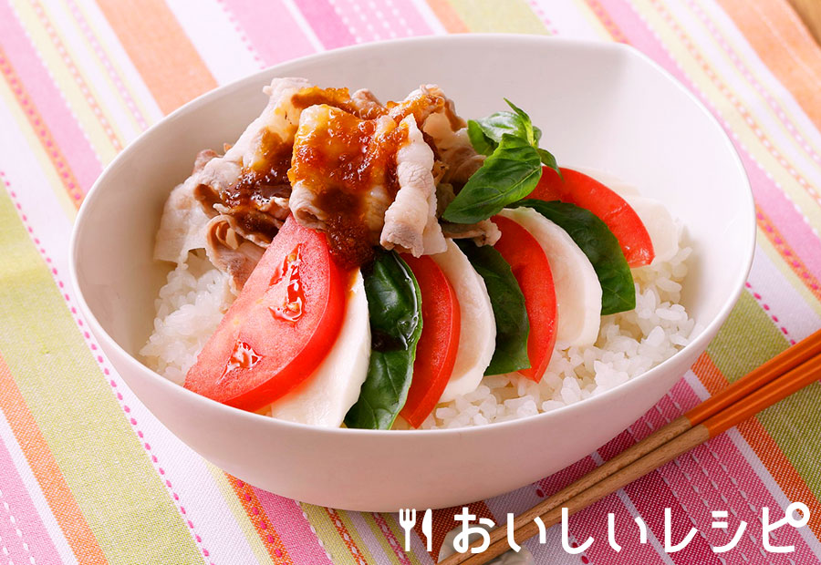 冷しゃぶカプレーゼ丼(プチサイズ使用)