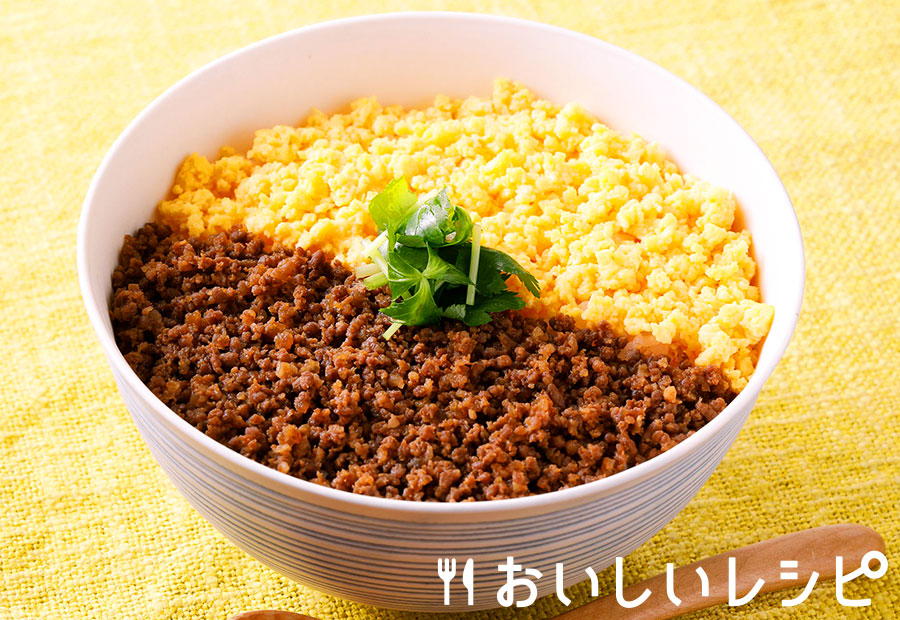 プチッとどんぶりで作る 二色そぼろ丼