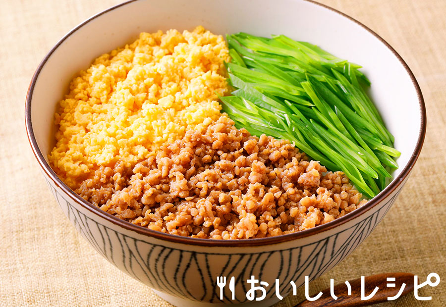 プチッとどんぶりで作る 鶏そぼろ丼
