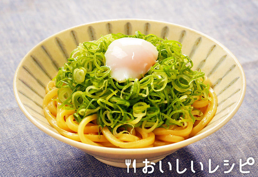 涼味!ネギたっぷり温玉うどん(魚介とんこつ醤油味)