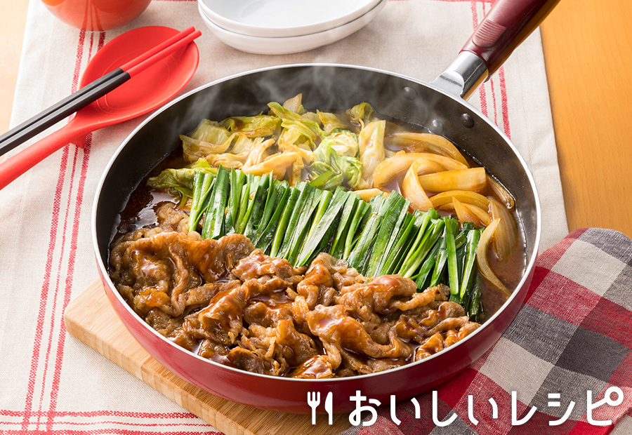 迷ったらこれ！フライパンで焼肉鍋（コチュジャン醤油味）♪｜おいしいレシピ | エバラ食品