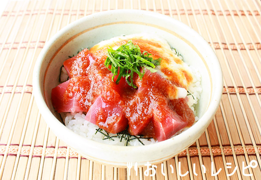 まぐろ山かけおろし丼