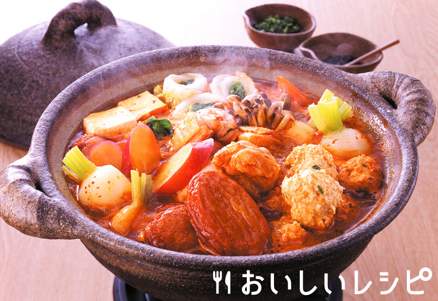 ンダもしたん!地鶏のキムチ鍋
