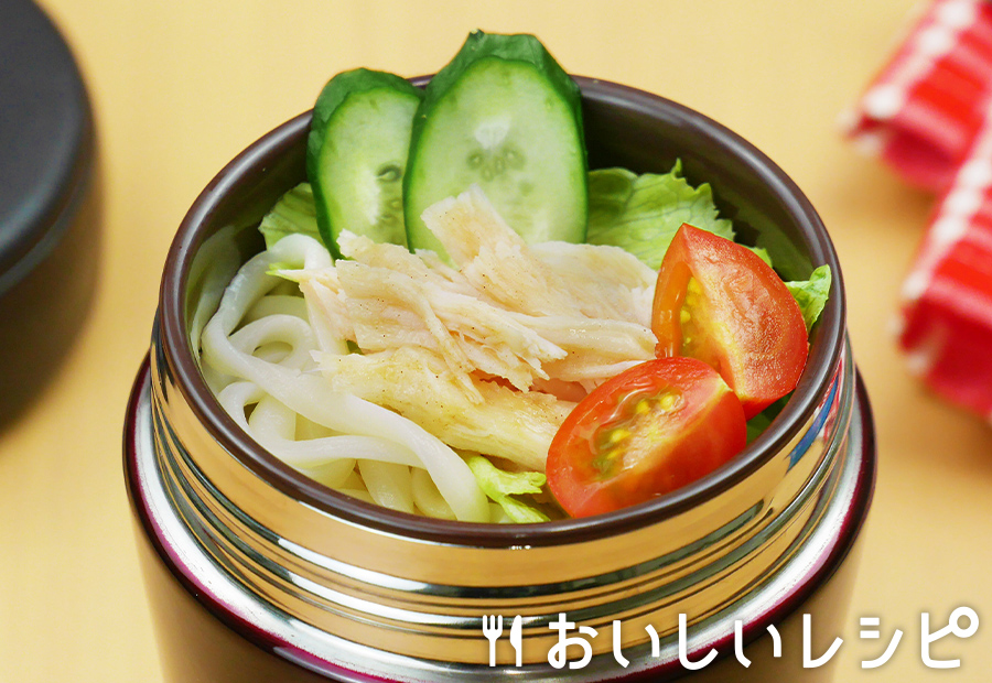 冷たい麺弁当　サラダうどん