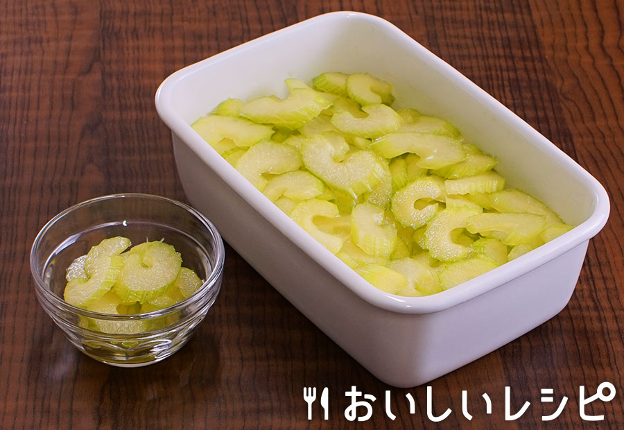 セロリのチョップド浅漬け
