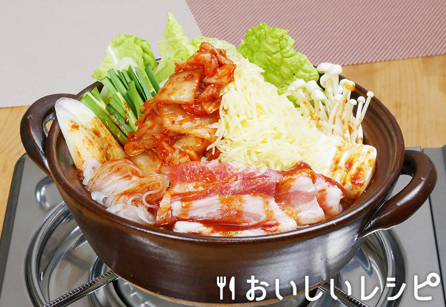 赤のチーズキムチ鍋