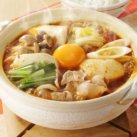 簡単一人鍋★スンドゥブ風キムチ鍋　ふんわり豆腐の食感が◎　豆腐にはイソフラボンが豊富なのもウレシイ！