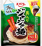 具入りジャージャー麺